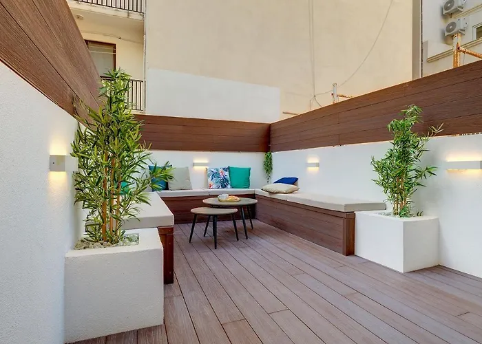 Art Deco Luxury Location * Sliema